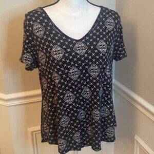 black and white short sleeve shirt size large